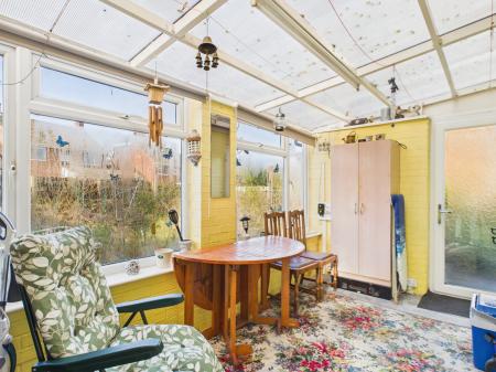 4 bedroom Detached house for sale in Poynings Crescent, Basingstoke, RG21