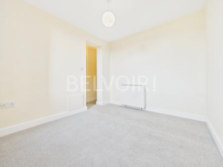 2 bedroom Flat to let in Cornish Close, South Ham, Basingstoke, RG22