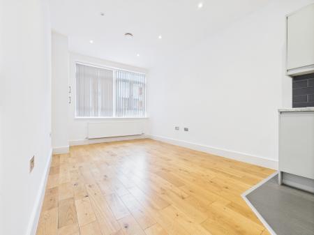 1 bedroom Flat to let in Lime Tree Way, Chineham, Basingstoke, RG24