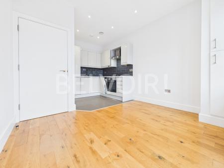 1 bedroom Flat to let in Lime Tree Way, Chineham, Basingstoke, RG24