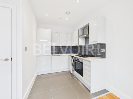 1 bedroom Flat to let in Lime Tree Way, Chineham, Basingstoke, RG24