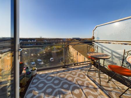 1 bedroom Flat to let in Shetland Road, Popley, Basingstoke, RG24