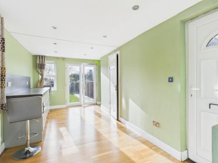 3 bedroom Semi-detached house for sale in Queen Mary Avenue, Oakridge, Basingstoke, RG21