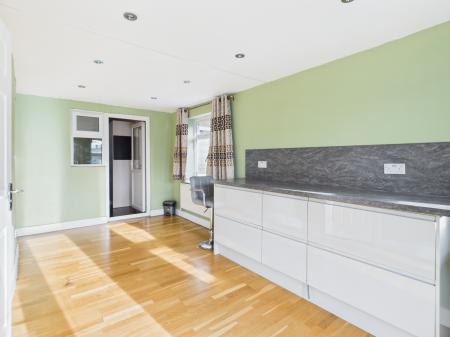 3 bedroom Semi-detached house for sale in Queen Mary Avenue, Oakridge, Basingstoke, RG21