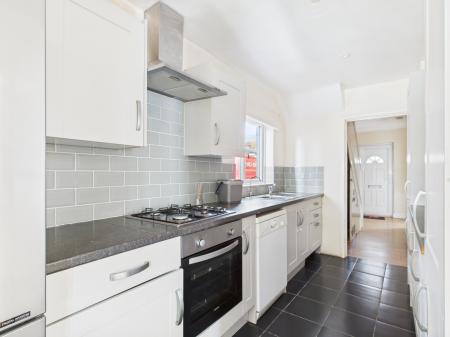 3 bedroom Semi-detached house for sale in Queen Mary Avenue, Oakridge, Basingstoke, RG21