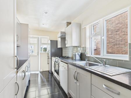 3 bedroom Semi-detached house for sale in Queen Mary Avenue, Oakridge, Basingstoke, RG21