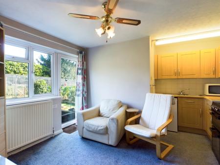 1 bedroom Flat to let in Weston Close, Upton Grey, RG25