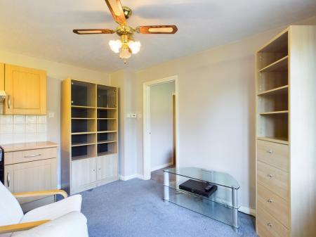 1 bedroom Flat to let in Weston Close, Upton Grey, RG25