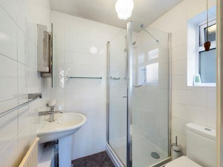 1 bedroom Flat to let in Weston Close, Upton Grey, RG25