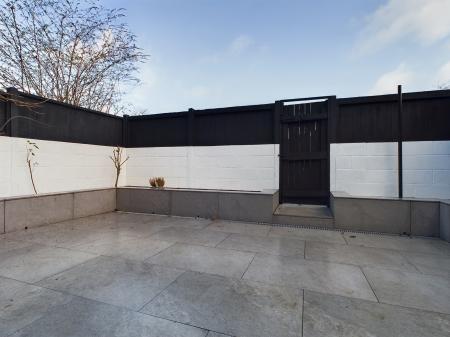 3 bedroom Terraced House to let in Haydn Road, Brighton Hill, Basingstoke, RG22