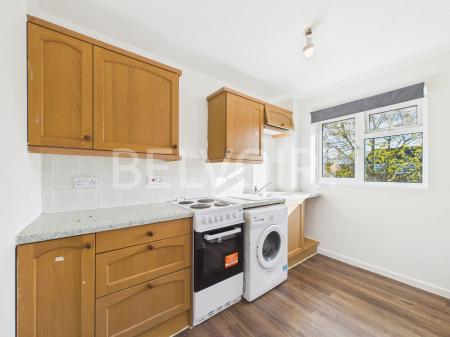 2 bedroom Flat to let in Britten Road, Brighton Hill, Basingstoke, RG22