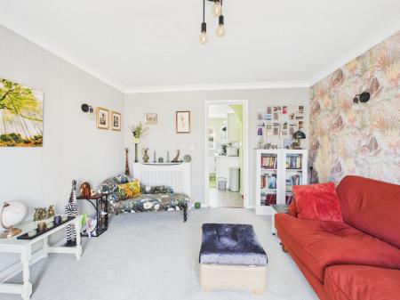 2 bedroom Ground floor maisonette for sale in Pershore Road, Basingstoke, RG24