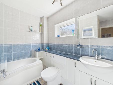 2 bedroom Ground floor maisonette for sale in Pershore Road, Basingstoke, RG24