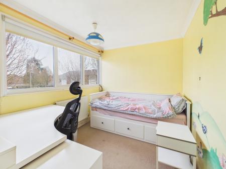 3 bedroom End of terrace house for sale in Millard Close, Basingstoke, RG21