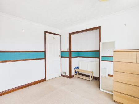 3 bedroom End of terrace house for sale in Millard Close, Basingstoke, RG21