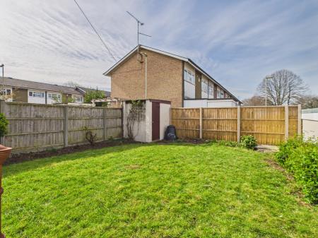 3 bedroom End of terrace house for sale in Millard Close, Basingstoke, RG21