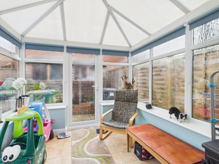 4 bedroom Semi-detached house for sale in Constable Close, Basingstoke, RG21