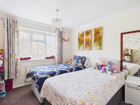 4 bedroom Semi-detached house for sale in Constable Close, Basingstoke, RG21