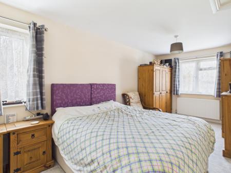 4 bedroom Semi-detached house for sale in Constable Close, Basingstoke, RG21