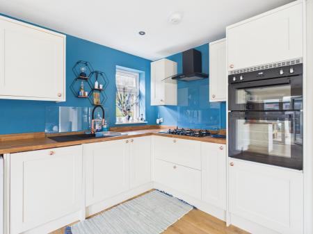 4 bedroom Semi-detached house for sale in Constable Close, Basingstoke, RG21