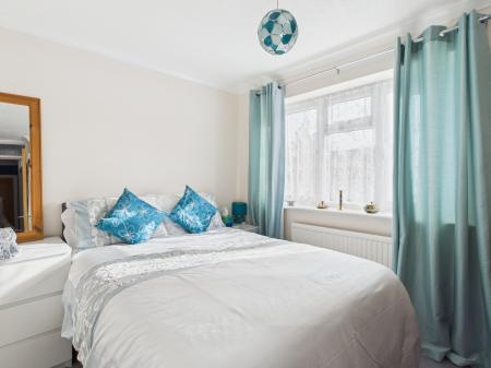 4 bedroom Semi-detached house for sale in Constable Close, Basingstoke, RG21