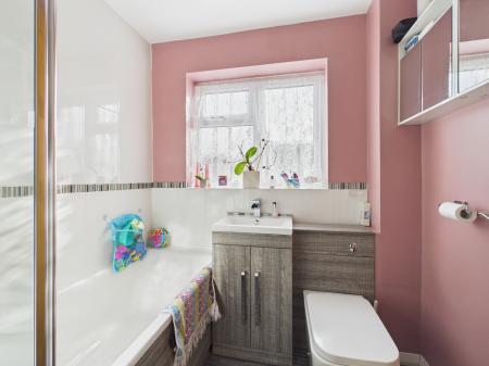 4 bedroom Semi-detached house for sale in Constable Close, Basingstoke, RG21