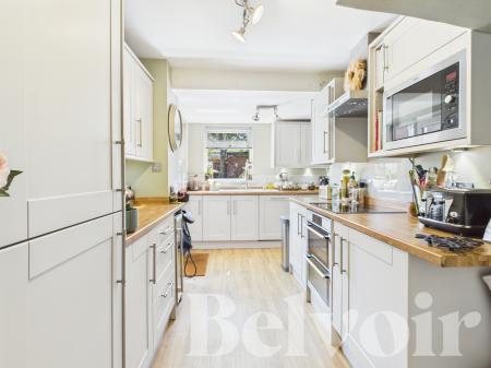 3 bedroom Terraced House for sale in Paddock Road, Basingstoke, RG22