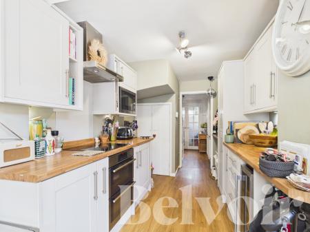 3 bedroom Terraced House for sale in Paddock Road, Basingstoke, RG22