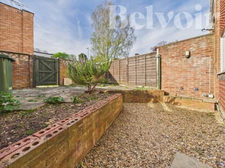 3 bedroom Terraced House to let in Avon Walk, Riverdene, Basingstoke, RG21