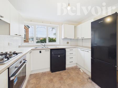 3 bedroom Terraced House to let in Avon Walk, Riverdene, Basingstoke, RG21