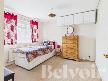 3 bedroom Bungalow for sale in Hulbert Way, Basingstoke, RG22