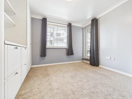 2 bedroom Flat to let in Crown Heights, Alencon Link, Basingstoke, RG21