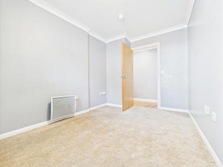 2 bedroom Flat to let in Crown Heights, Alencon Link, Basingstoke, RG21