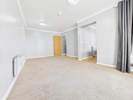 2 bedroom Flat to let in Crown Heights, Alencon Link, Basingstoke, RG21