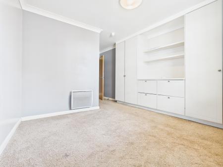 2 bedroom Flat to let in Crown Heights, Alencon Link, Basingstoke, RG21