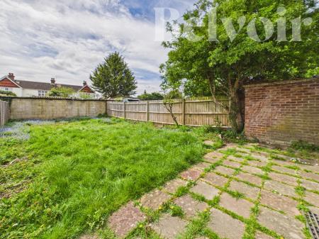 2 bedroom Maisonette for sale in Devonshire Place, Kings Furlong, Basingstoke, RG21