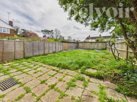 2 bedroom Maisonette for sale in Devonshire Place, Kings Furlong, Basingstoke, RG21