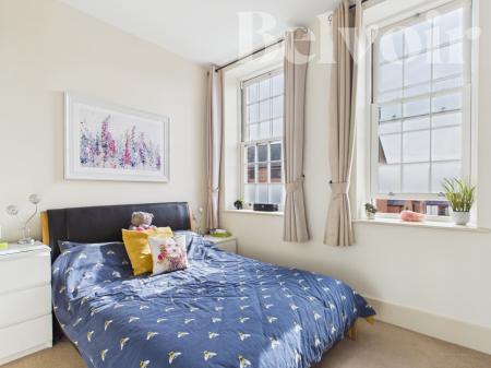 3 bedroom Terraced House for sale in Watertower Way, Basingstoke, RG24