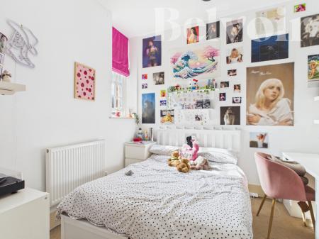 3 bedroom Terraced House for sale in Watertower Way, Basingstoke, RG24