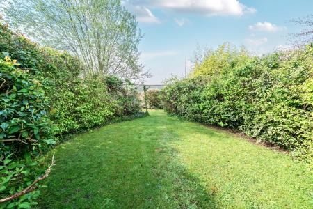 3 bedroom Bungalow for sale in Hill Road, Oakley, Basingstoke, RG23