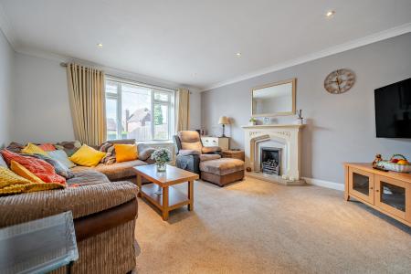 3 bedroom Bungalow for sale in Hill Road, Oakley, Basingstoke, RG23