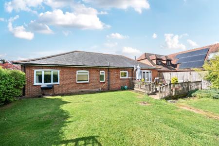 3 bedroom Bungalow for sale in Hill Road, Oakley, Basingstoke, RG23