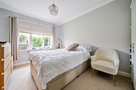 3 bedroom Bungalow for sale in Hill Road, Oakley, Basingstoke, RG23