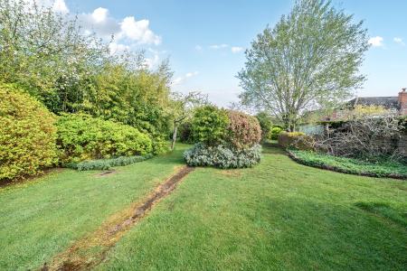 3 bedroom Bungalow for sale in Hill Road, Oakley, Basingstoke, RG23