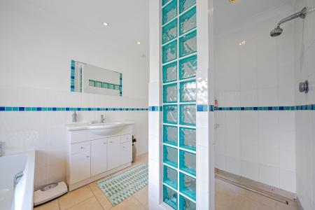 3 bedroom Bungalow for sale in Hill Road, Oakley, Basingstoke, RG23