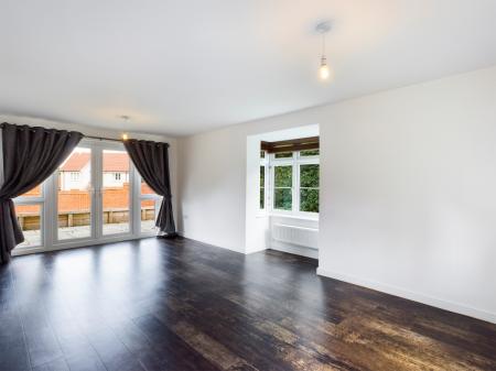 4 bedroom Detached house to let in Longwood Copse Lane, Beggarwood, Basingstoke, RG23