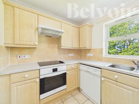 2 bedroom Flat to let in Regent Court, Norn Hill, Basingstoke, RG21