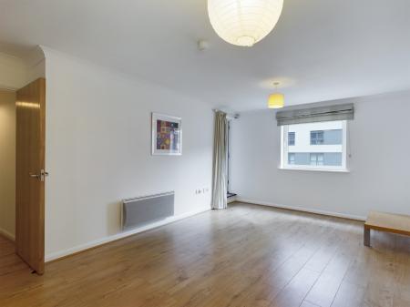2 bedroom Flat to let in Crown Heights, Alencon Link, Basingstoke, RG21