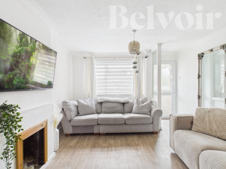 2 bedroom Ground floor maisonette for sale in Ravel Close, Brighton Hill, Basingstoke, RG22