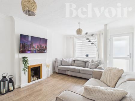 2 bedroom Ground floor maisonette for sale in Ravel Close, Brighton Hill, Basingstoke, RG22